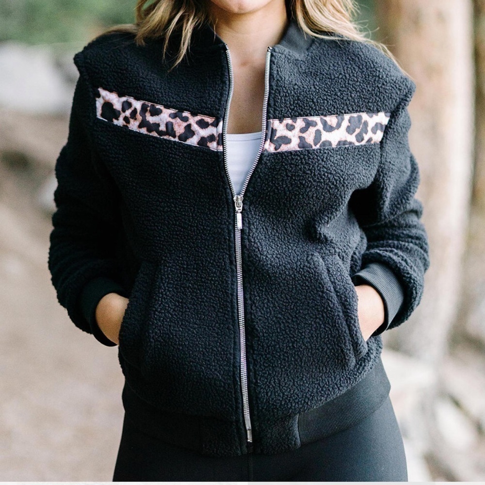 ZYIA Flying V Fleece Teddy Sherpa Jacket Full Zip Black Leopard Size S Women’s